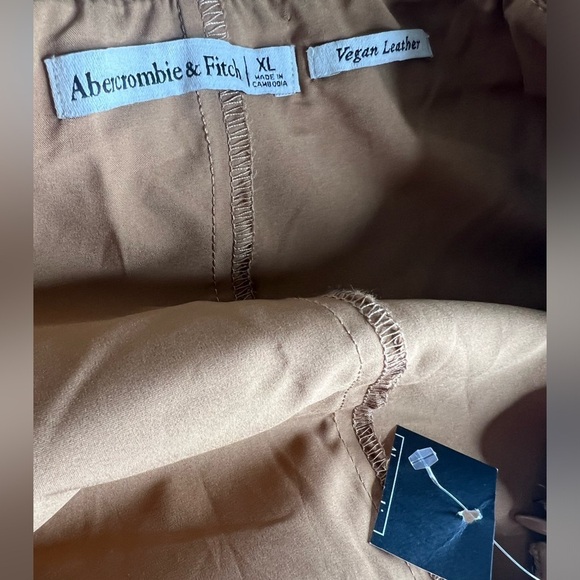 Abercrombie & Fitch Vegan Leather Mini Skirt - Picture 10 of 10